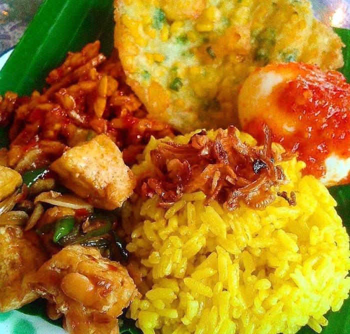 Mau Sarapan Apa Yuk Coba 7 Racikan Nasi  Kuning  Berlauk 