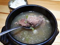 An.Nyeong: Ada Sup Iga Korea yang Gurih dan Ayam Berlelehan Keju di Sini