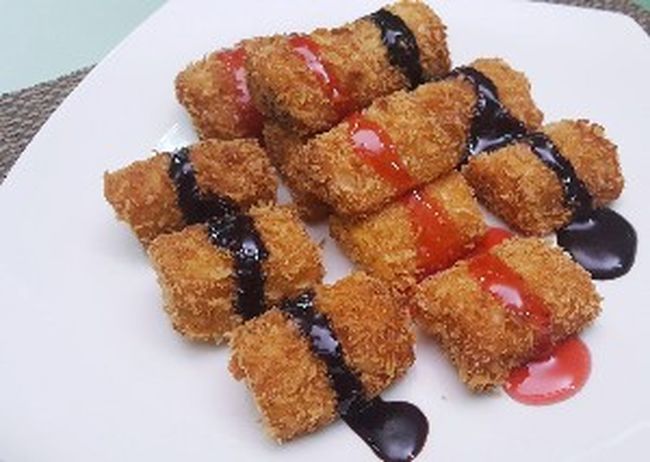  Pisang  Goreng  Bentuk Nugget  dengan Topping Cokelat Matcha 