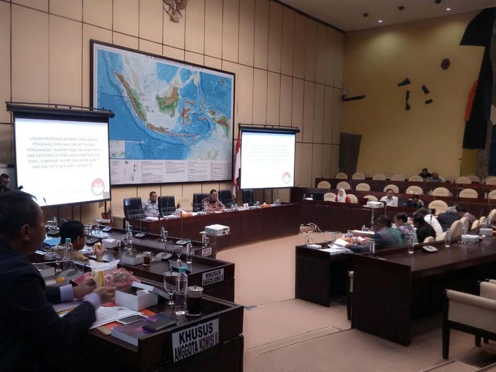Debat DPR Vs Bawaslu soal Aturan Dana Kampanye Sumbangan Parpol