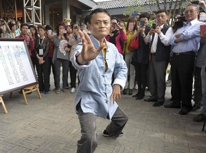 Ketika Orang Terkaya China Jadi Michael Jackson
