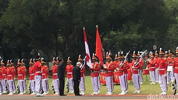  Sekretaris Jenderal Partai Komunis Vietnam Y. M. T. N Nguyen Phu Trong menemui Presiden Jokowi di Istana, Rabu (23/8/2017)