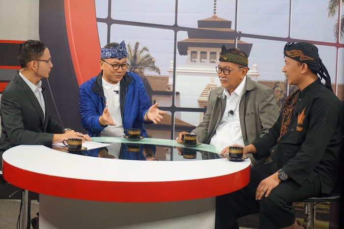 Ketua MPR Dapat Gelar Kehormatan dari Komunitas Asep