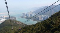 Foto: Ada lagi Hong Kong Dolphinwatch, yang merupakan salah satu operator tur khusus untuk mengajak turis melihat lumba-lumba pink. Sekaligus, memiliki program pelestarian dan konservasi (Foto: Dok. BBC Travel)