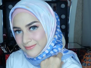 Foto: Penampilan Nina Zatulini yang Makin Memesona Pasca Berhijab