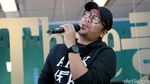 Sammy Simorangkir Pamerkan Kado Pernikahan di Main Stage