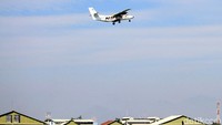 Pesawat tersebut terbang hingga di ketinggian 8.000 meter.