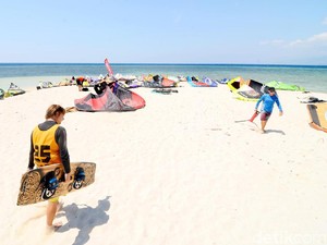 13 Negara Ikuti Kompetisi Kite and Wind Surfing di Pulau Tabuhan