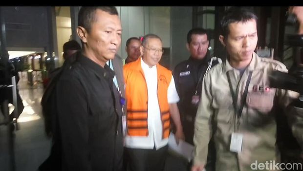 KPK Tahan Tiga Tersangka Suap 'Sapi-Kambing 