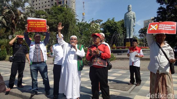 Tolak Kunjungan Sekjen Partai Komunis Vietnam Bergema di Surabaya