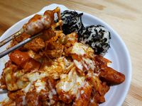 An.Nyeong: Ada Sup Iga Korea yang Gurih dan Ayam Berlelehan Keju di Sini