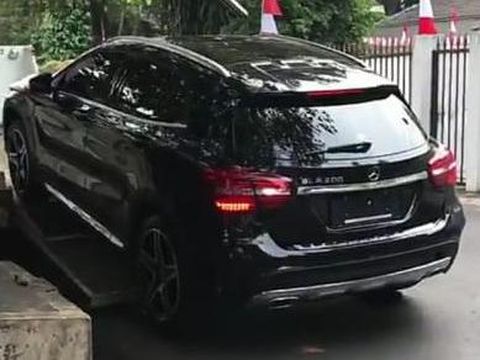 Harap Sabar! Anak-anak Artis Ini Dapatkan Hadiah Supermahal