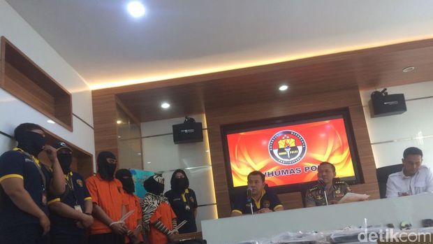 Sindikat Saracen Punya Ribuan Akun untuk Sebarkan Isu SARA