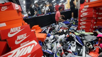 Biang Kerok Pabrik Sepatu Nike cs Cabut dari Tangerang: Cari Upah Murah Biang Kerok Pabrik Sepatu Nike cs Cabut dari Tangerang: Cari Upah Murah