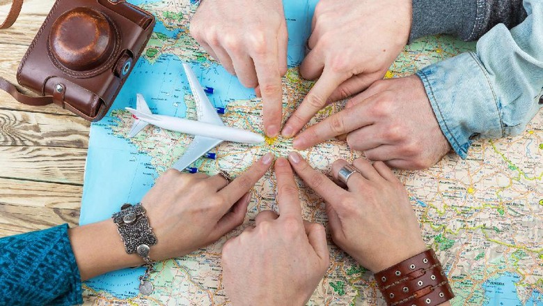 ilustrasi traveler open trip traveler