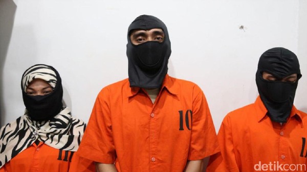 Foto: Ropi-Sri Rahayu, Eks Kekasih Koordinator Grup Saracen