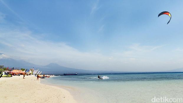 13 Negara Ikuti Kompetisi Kite and Wind Surfing di Pulau Tabuhan