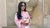Ataupun gaya penampilannya yang menghabiskan biaya hingga 1,3 M. (Dok. Instagram/princessyahrini)