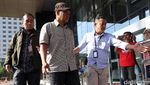 2 Terduga Pelaku OTT Pejabat Kemenhub Tiba di KPK