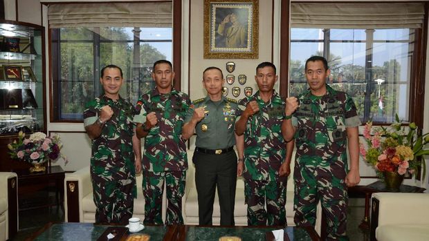 Alhamdulillah, Serka Darwis Dapat Motor dan Piagam dari KSAD