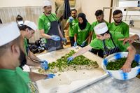 20 Muslim di London Berhasil Pecahkan Rekor Samosa Terbesar di Dunia