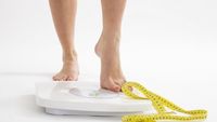 Kenaikan berat badan bisa disebabkan salah satunya adalah dengan sering konsumsi minuman manis.