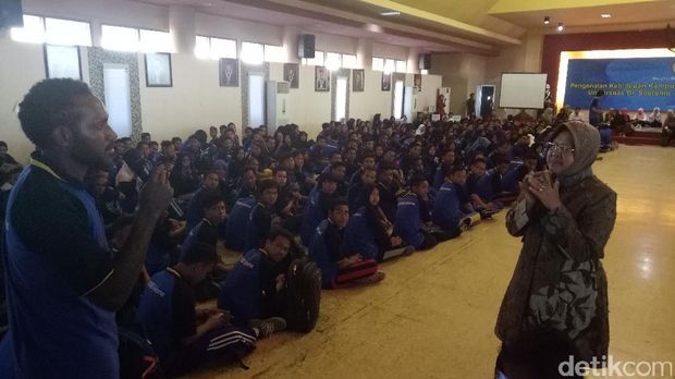Ini Wejangan Risma untuk Mahasiswa Baru Unitomo