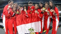 Tim bulutangkis putri Indonesia juga naik podium dengan meraih medali perunggu. Foto: dok. Humas PBSI