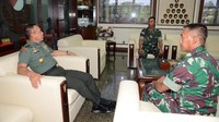 Serka Darwis juga mengungkapkan kebanggaannya dapat diterima oleh Jenderal Mulyono dan secara khusus mendapatkan wejangan dari jenderal bintang empat itu (dok Dispenad)