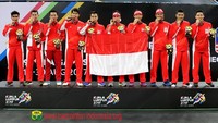 Tim bulutangkis putra Indonesia di podium tertinggi SEA Games 2017. Foto: dok. Humas PBSI