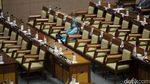 Foto: Ngeriii! 252 Kursi Kosong di Paripurna RUU APBN 2018