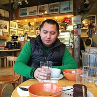 Pemilik First Travel Andika Surachman memakai sweater Moschino seharga Rp 4 juta. Foto: Dok. Instagram