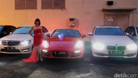 Roro Fotria juga punya mobil mewah lho. (Foto: Dok. detikHOT)