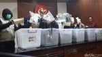 Foto: Ini Duit SGD, USD dan Euro Bukti Kasus Suap Dirjen Hubla