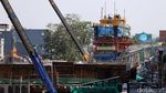 Foto: Top! Beton Jalur LRT Sudah Membelah Kelapa Gading