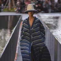 Pernah mememangkan kontes Elite Model Look Indonesia 2003, Paula Verhoeven kini menjadi sosok model Indonesia yang paling disegani. Hampir di setiap peragaan busana desainer Tanah Air, Paula muncul sebagai model andalan mereka. (Foto: Image Dynamics)