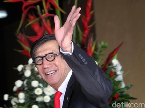 Gaya Yasonna Tak Masalah Hadapi Gugatan Napi Asimilasi Berulah