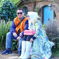 Pemilik First Travel Andika Surachman memakai Louis Vuitton Run Away Sneaker seharga Rp 10 juta. Foto: Dok. Instagram