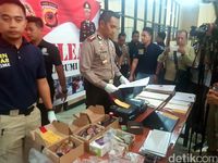 Polres Sukabumi Ringkus Sindikat Pemalsu Ijazah Sarjana