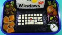 Sushi bukan hanya bentuk gulungan saja. Kalau ini sushi bentuk laptop dengan tampilan logo Windows XP di dekstopnya. Foto: Istimewa