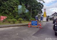 Arah masuk ke PLBN Entikong dari sisi Malaysia.