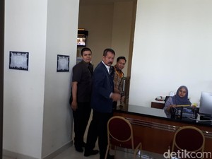 Ke KPK, Politikus Partai NasDem Luthfi Lapor LHKPN