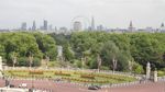 Foto: Objek Wisata London di Sekitar Restoran Bos First Travel