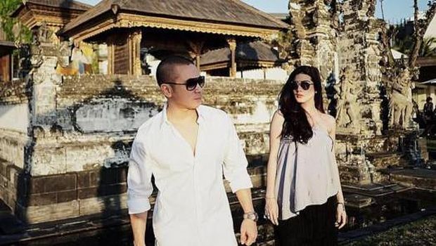 Foto Suami Menghilang, Ada Apa dengan Rumah Tangga Stevie Agnecya?