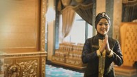 Kantor First Travel di Gedung Atrium Mulia ini adalah tempat lounge untuk calon jemaah VIP. Foto: Screenshot YouTube