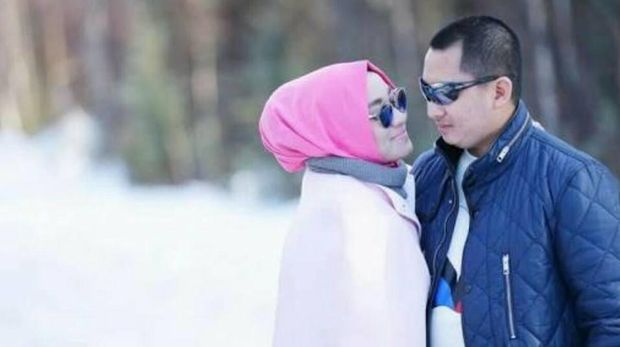 Andika mengaku kacamatanya hanya 10 yang asli dan harganya Rp 5 juta.