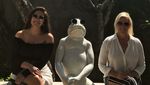 Foto: Seksinya Ashley Graham yang Sedang Liburan di Bali