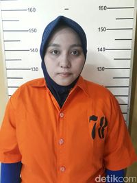 Anniesa Hasibuan di tahanan / 
