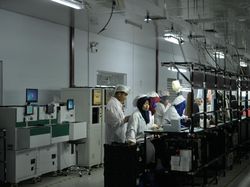 Mengintip Proses Pembuatan Ponsel Vivo