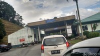 Pemeriksaan kargo di Kompleks Imigresen (CIQ) Tebedu Malaysia (Danu Damarjati/detikcom)
